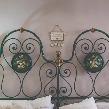 Bed & Breakfast Cantina Del Convento Maison 4*